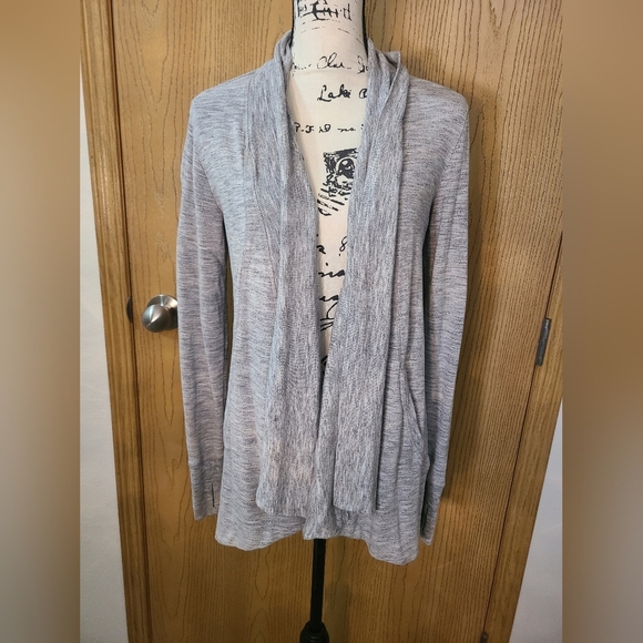 Athleta Sweaters - Athleta Heathered Gray Open Front Pocket Thumb Hole Cardigan